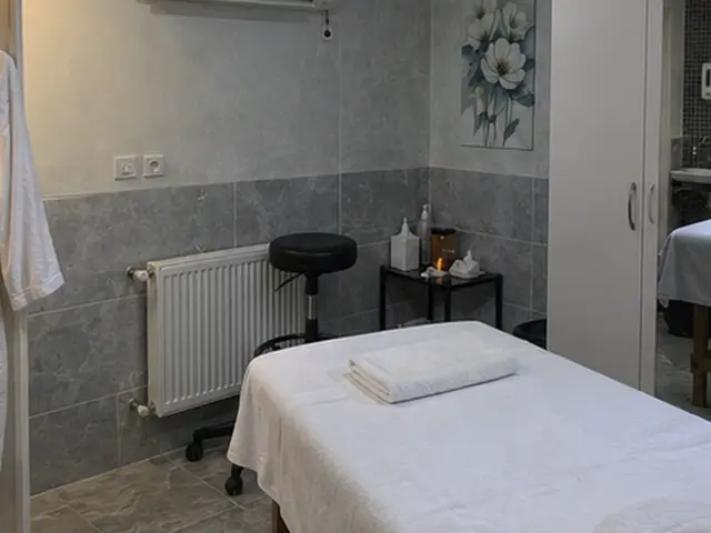 Gri mermer duvarlı, aydınlık masaj odası — Kağıthane, Masaj Salonun